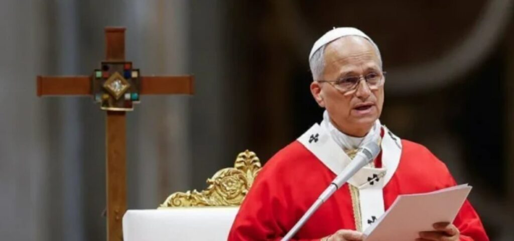 papa-leao-xiv-reaparece-apos-cirurgia-para-retirada-de-tumor-maligno-no-pulmao