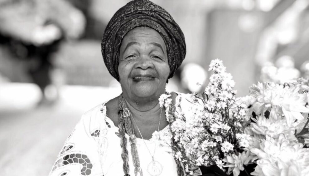 morre-regina,-ultima-representante-viva-da-“santissima-trindade-do-acaraje”,-aos-74-anos