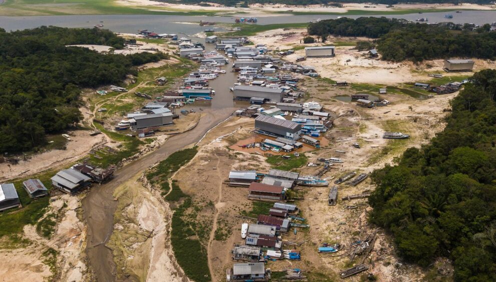 estiagem-ja-compromete-rotina-de-comunidades-ribeirinhas-no-amazonas