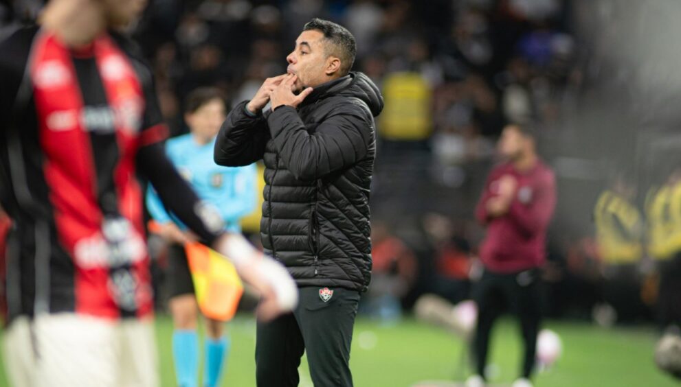 jair-ventura-valoriza-empate-do-vitoria-com-o-corinthians:-ponto-importante