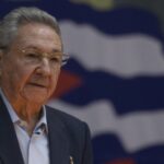 Argentina publica decreto para demissão de 21 mil servidores públicos