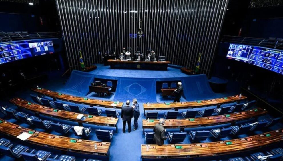 senado-amplia-plano-de-saude-de-ex-parlamentares-para-filhos-e-outros-dependentes