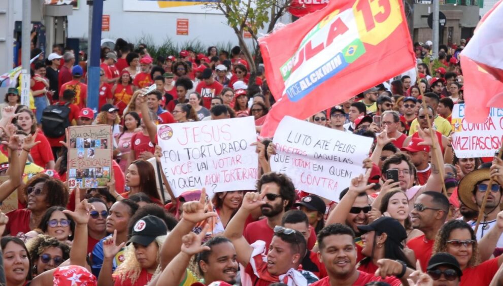 recife-tem-pelo-menos-tres-atos-em-apoio-a-lula-na-vespera-do-segundo-turno