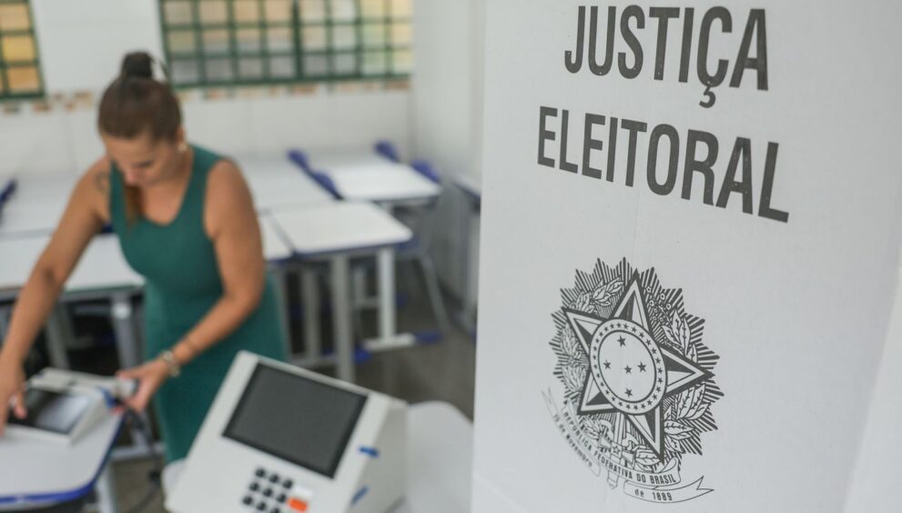 eleitores-chegam-cedo-as-urnas-no-ma;-votacao-comeca-com-filas