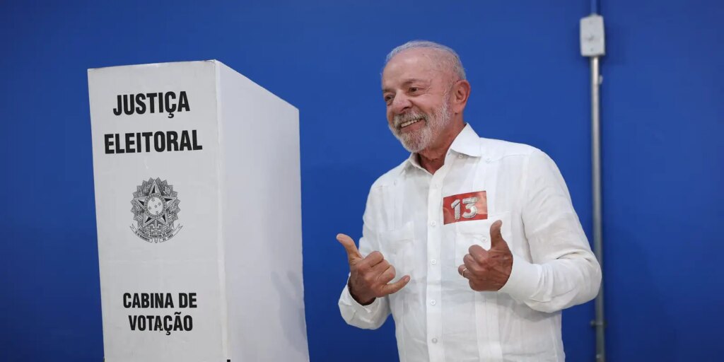 lula-vota-em-sao-bernardo-acompanhado-de-janja-e-aliados-politicos