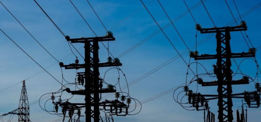 falta-de-energia-atinge-bairros-de-salvador-neste-domingo;-urnas-eletronicas-nao-sao-afetadas