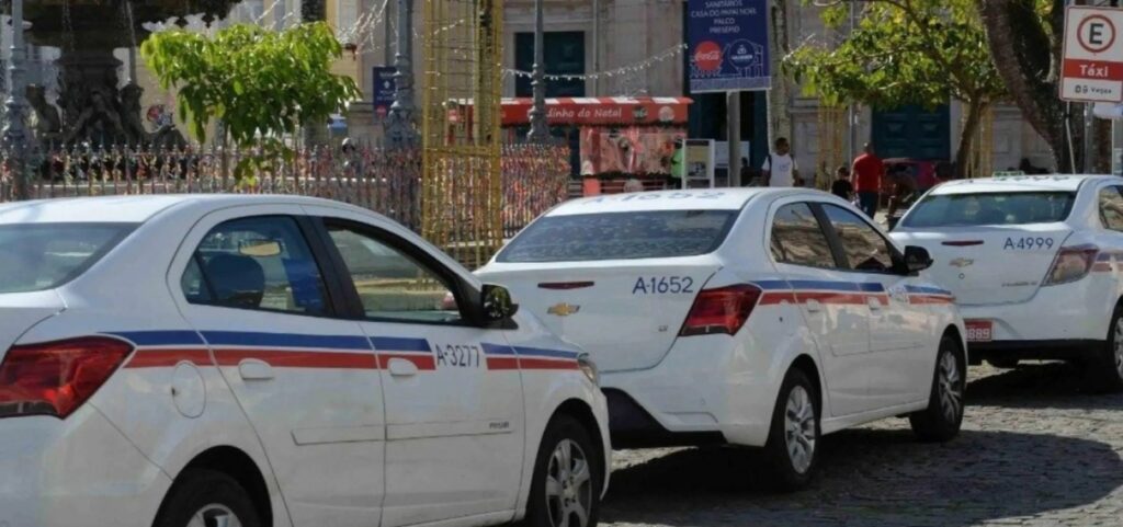sindicato-dos-taxistas-de-salvador-organiza-caronas-solidarias-para-idosos-e-pessoas-com-mobilidade-reduzida-nas-eleicoes