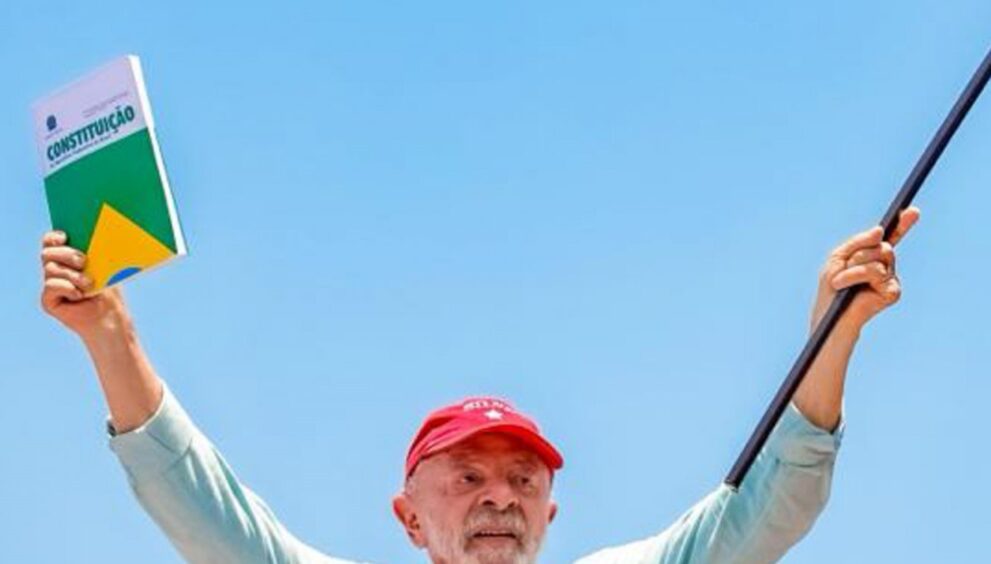 datafolha:-lula-vira-sobre-flavio-bolsonaro-e-e-projetado-como-reeleito-para-o-4o-mandato