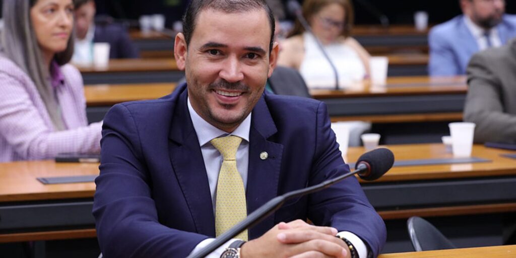 de-virada,-vicentinho-junior-e-eleito-governador-de-tocantins