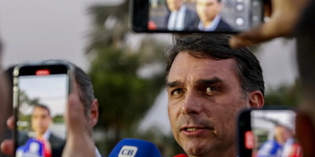 flavio-bolsonaro-diz-que-vai-pedir-anulacao-das-eleicoes