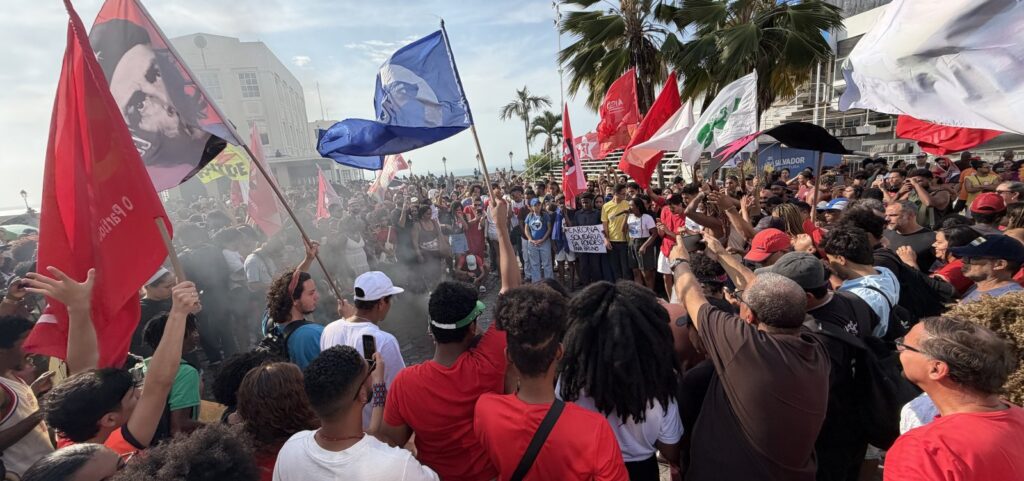 estudantes-protestam-contra-bruno-reis-apos-crise-no-transporte-em-salvador-nas-eleicoes