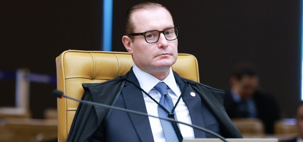 oposicao-anuncia-pedido-de-impeachment-de-zanin-apos-prorrogacao-da-votacao-no-2o-turno