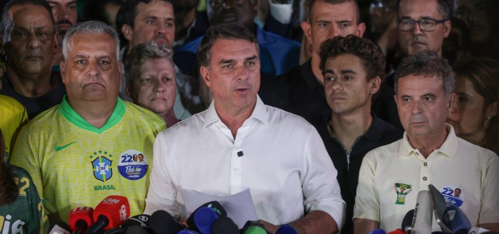 pf-apura-possivel-fuga-de-flavio-bolsonaro-do-brasil-rumo-aos-eua