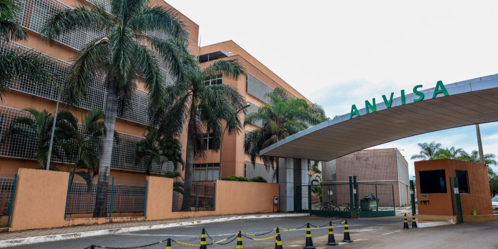 anvisa-proibe-venda-de-picole-e-suplemento-alimentar