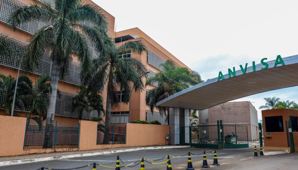 anvisa-proibe-venda-de-picole-e-suplemento-alimentar
