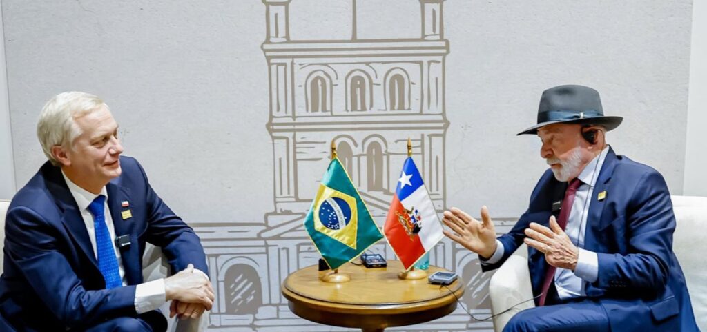 governo-do-chile-confirma-presenca-na-posse-de-lula-e-defende-respeito-as-instituicoes-brasileiras