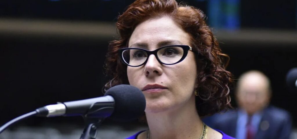 justica-italiana-decide-nesta-terca-se-carla-zambelli-sera-extraditada-ao-brasil