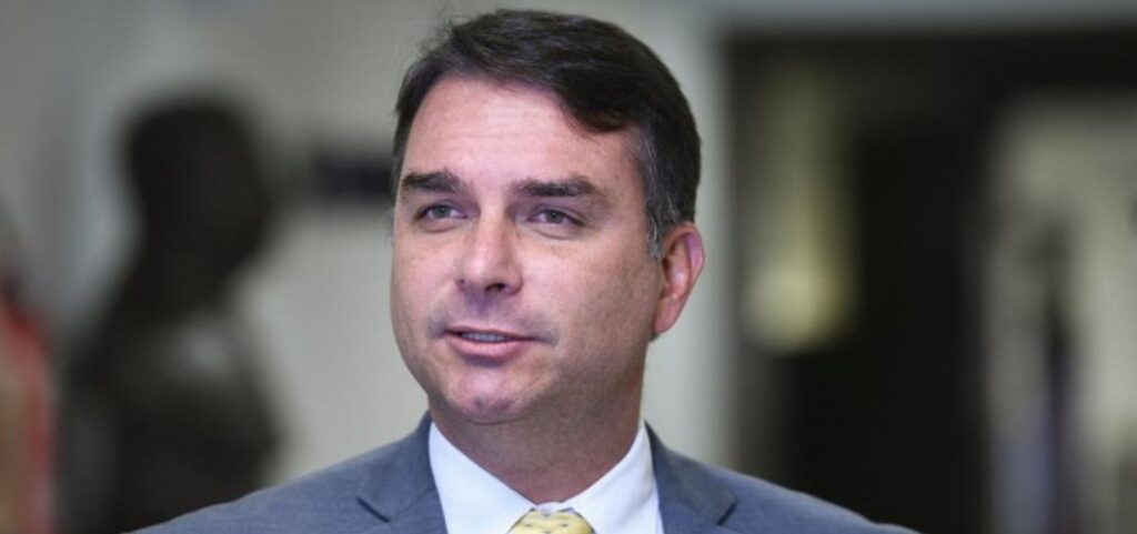 flavio-bolsonaro-chega-aos-eua-apos-deixar-o-brasil,-diz-aliado