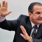 Flávio Bolsonaro chega aos EUA após deixar o Brasil, diz aliado
