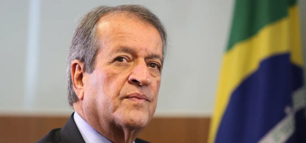 pl-convoca-reuniao-de-emergencia-apos-flavio-bolsonaro-fugir-do-pais