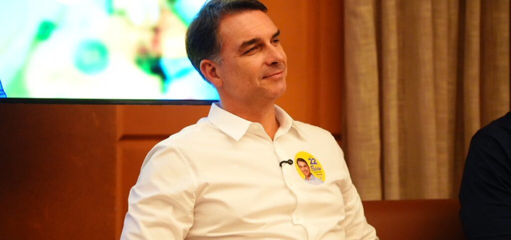 flavio-bolsonaro-deixa-equador-e-segue-para-os-eua-apos-aliados-dizerem-que-senador-ja-estava-no-pais
