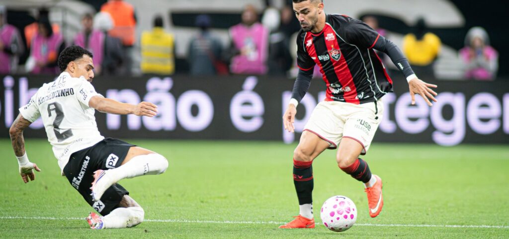 vitoria-se-isola-como-unico-time-a-nao-vencer-nenhum-jogo-fora-de-casa-no-brasileirao